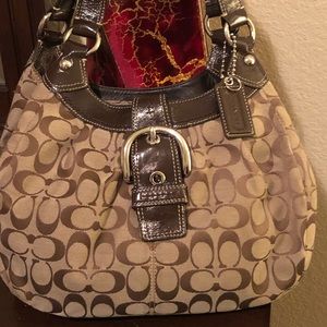 💛💖SOLD💖💖Coach Signature Hobo Handbag💖💖SOLD💛💖